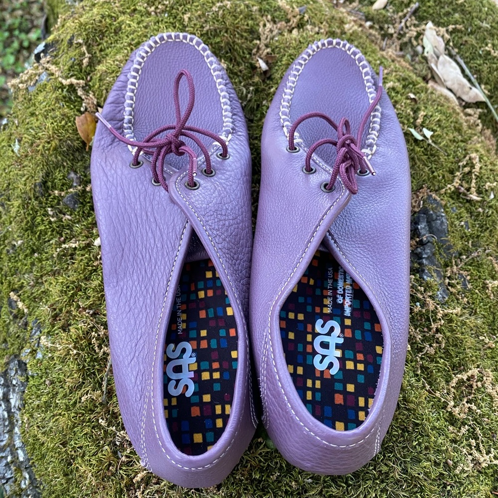 SAS Breezy Lace Up Moccasin RARE Purple size 9